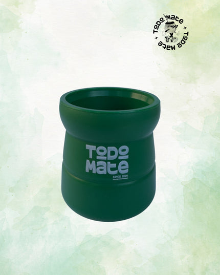 MATE VERDE PLÁSTICO CON BOMBILLA